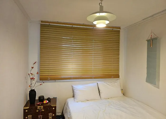 Apartamento 8 Minutes Away From Chungmuro Station, 5박이상 조식, 명동근처 Hill Location Seúl