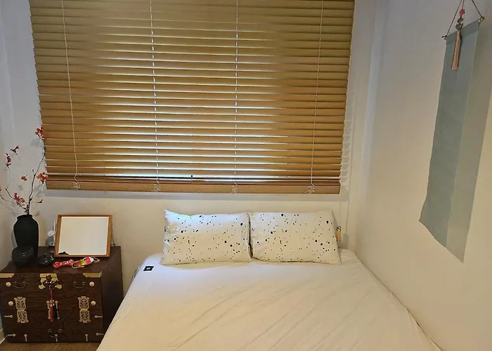 8 Minutes Away From Chungmuro Station, 5박이상 조식, 명동근처 Hill Location Apartamento