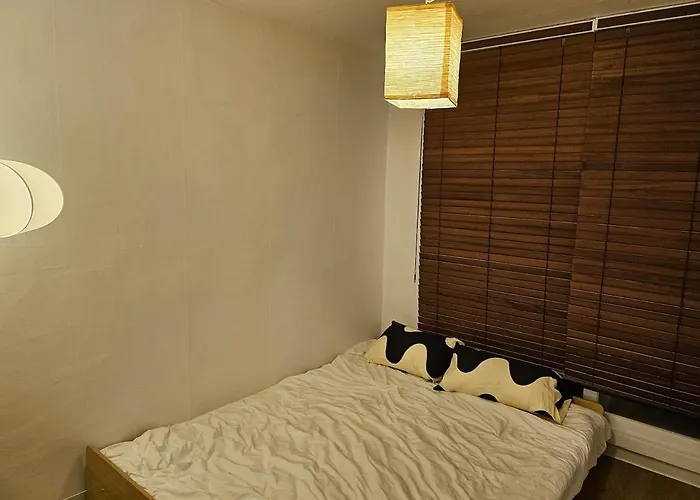 8 Minutes Away From Chungmuro Station, 5박이상 조식, 명동근처 Hill Location