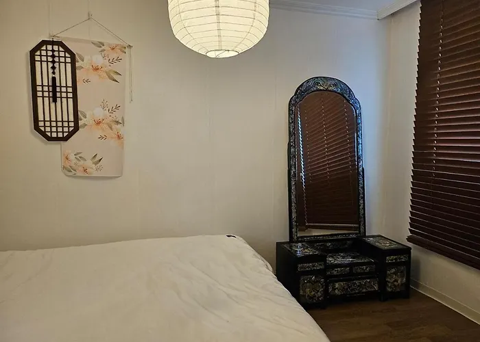 8 Minutes Away From Chungmuro Station, 5박이상 조식, 명동근처 Hill Location Apartamento