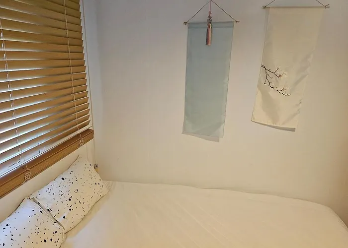 Apartamento 8 Minutes Away From Chungmuro Station, 5박이상 조식, 명동근처 Hill Location *