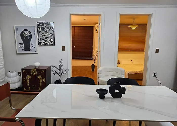 Apartamento 8 Minutes Away From Chungmuro Station, 5박이상 조식, 명동근처 Hill Location Seúl