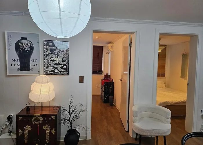 8 Minutes Away From Chungmuro Station, 5박이상 조식, 명동근처 Hill Location Apartamento