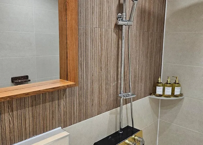 Apartamento 8 Minutes Away From Chungmuro Station, 5박이상 조식, 명동근처 Hill Location Seúl